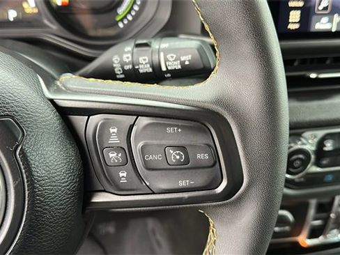 Used 2024 Jeep Wrangler Unlimited w/ Convenience Group image 12