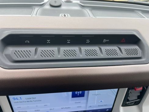 Used 2024 Ford Bronco Heritage Edition image 11