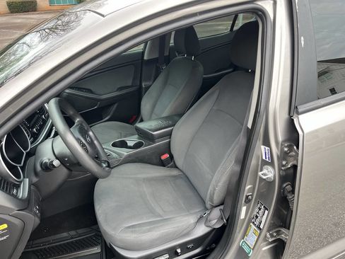 Used 2015 Kia Optima LX w/ LX Convenience Package image 10