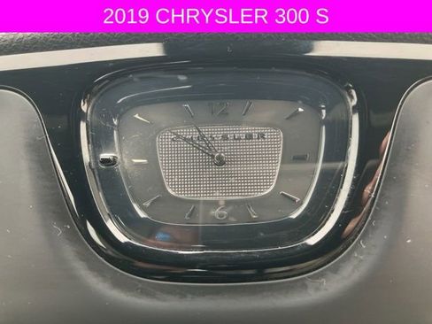 Used 2019 Chrysler 300 S w/ Safetytec Plus Group image 31