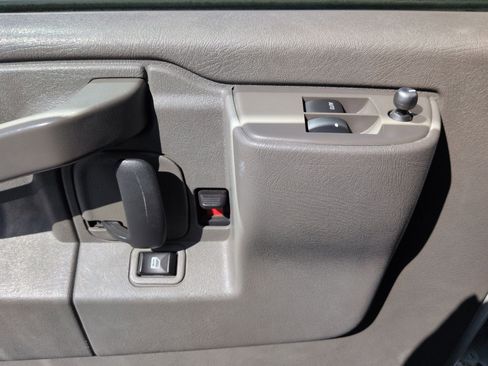 Used 2024 GMC Savana 2500 w/ Driver Convenience Package RWD image 20