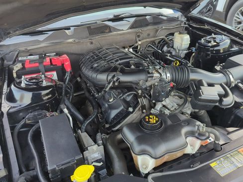 Used 2012 Ford Mustang Premium image 33