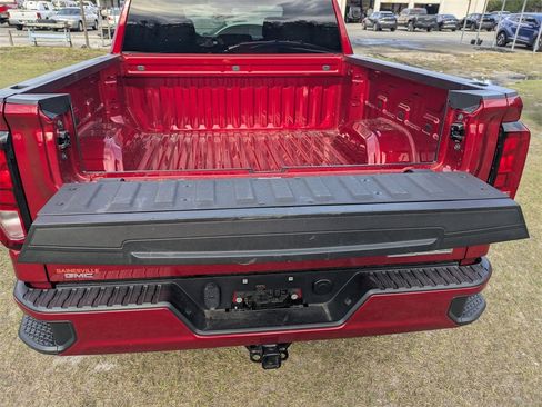 Used 2024 GMC Sierra 1500 Elevation image 11