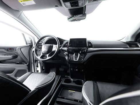 Used 2023 Honda Odyssey Elite image 21