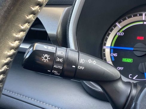 Used 2023 Toyota Highlander XLE FWD image 31