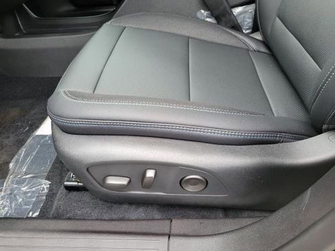 New 2026 Chevrolet Equinox EV LT image 9