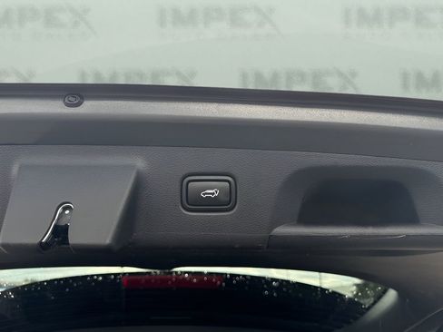 Used 2025 Hyundai Palisade SEL FWD image 11