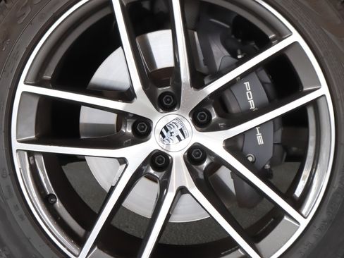 Certified 2026 Porsche Macan AWD/4WD image 29