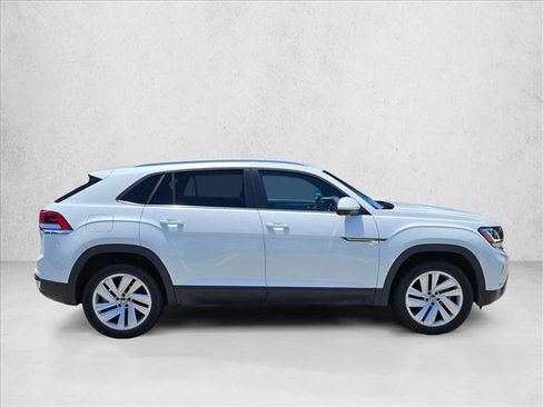 Used 2022 Volkswagen Atlas Cross Sport SE AWD/4WD image 4