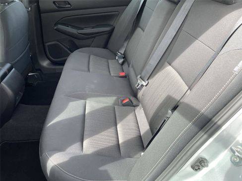 Used 2024 Nissan Altima 2.5 SV image 14