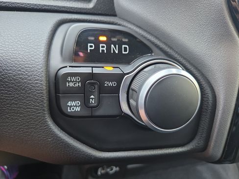 Used 2024 RAM 2500 Big Horn w/ Sport Appearance Package image 16