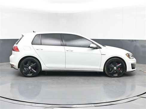 Used 2017 Volkswagen GTI S image 11
