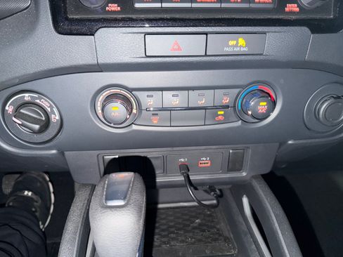 Used 2022 Nissan Frontier SV AWD/4WD image 22