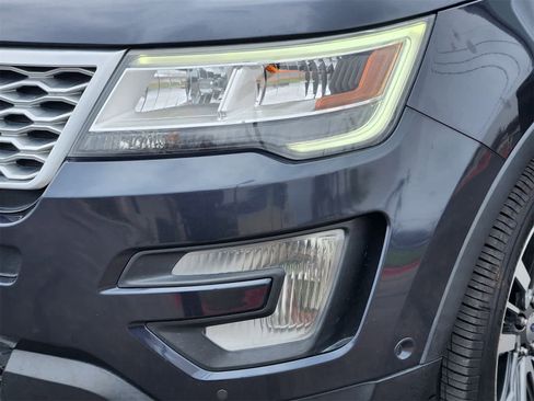 Used 2017 Ford Explorer Platinum image 7
