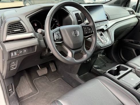 Used 2025 Honda Odyssey Sport-L image 11
