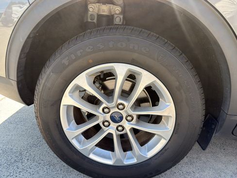 Used 2022 Ford Escape SE FWD image 8