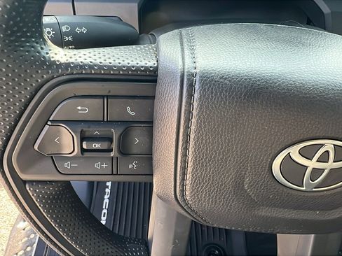 Used 2025 Toyota Tacoma SR image 26