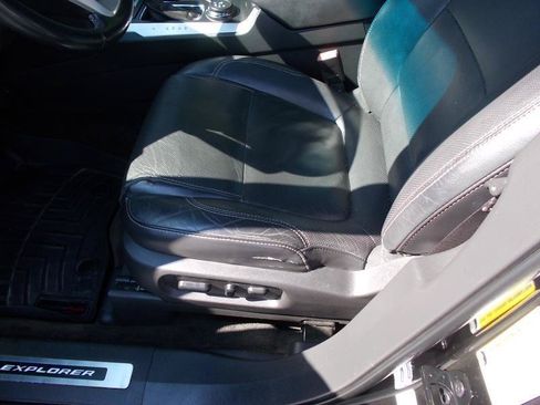 Used 2014 Ford Explorer Sport w/ Equipment Group 401A AWD/4WD image 27