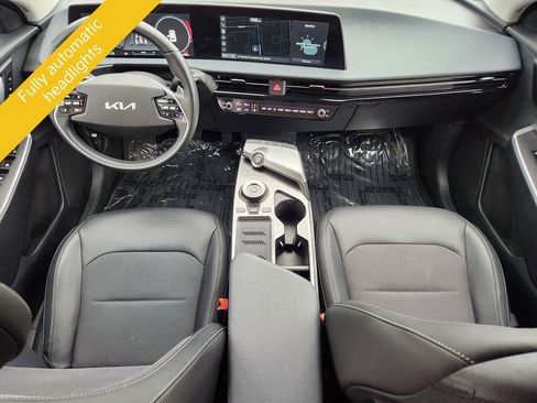 Certified 2024 Kia EV6 Light AWD/4WD image 16