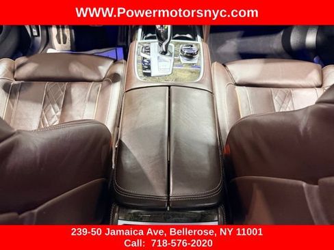 Used 2021 BMW 750i xDrive w/ Executive Package AWD/4WD image 37