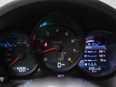 Used 2018 Porsche Macan Sport Edition image 25