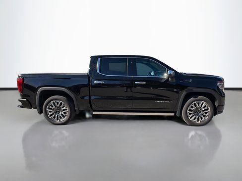 Used 2024 GMC Sierra 1500 Denali Ultimate image 2