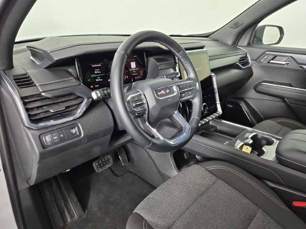 Certified 2025 GMC Acadia Elevation FWD image 17