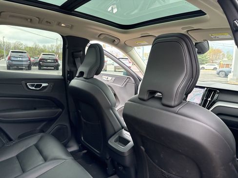 Certified 2023 Volvo XC60 B5 Core w/ Climate Package AWD/4WD image 36