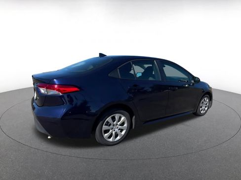 Used 2025 Toyota Corolla LE FWD image 15