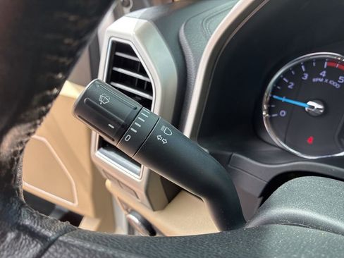 Used 2019 Ford F350 Lariat w/ Chrome Package image 34