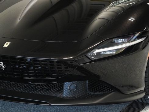Used 2024 Ferrari Roma Spider RWD image 9