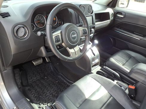 Used 2014 Jeep Patriot Limited w/ Sun/Sound Group image 9