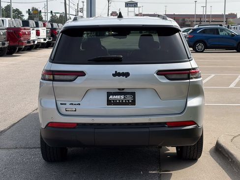 Used 2021 Jeep Grand Cherokee L Laredo AWD/4WD image 5