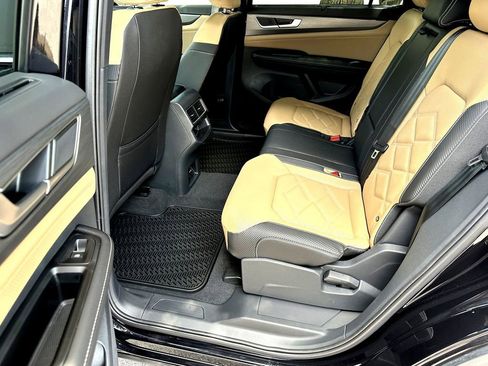 New 2026 Volkswagen Atlas Cross Sport SE FWD image 21