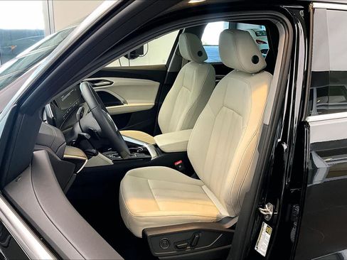 Used 2025 Audi Q5 Premium w/ Convenience Package AWD/4WD image 7