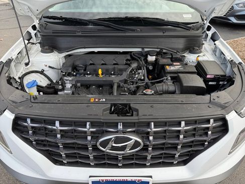 Certified 2025 Hyundai Venue Limited image 34