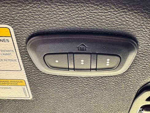 Used 2022 Jeep Wrangler Unlimited Rubicon w/ Cold Weather Group AWD/4WD image 29