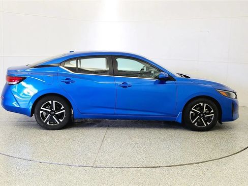 Used 2024 Nissan Sentra SV FWD image 8