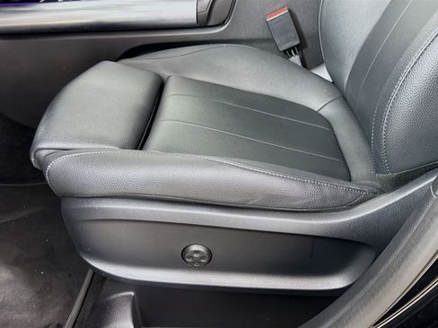 Used 2024 Mercedes-Benz GLA 250 image 21
