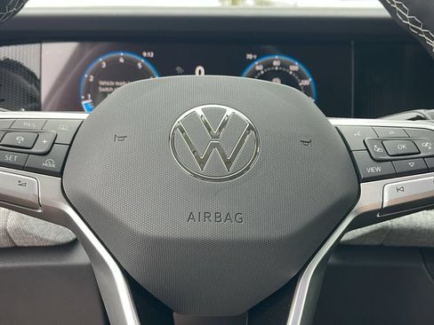 Certified 2025 Volkswagen Tiguan S FWD image 23