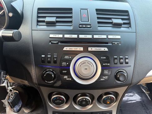 Used 2010 MAZDA MAZDA3 s Grand Touring image 35