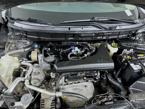 Used 2020 Nissan Rogue SV image 32