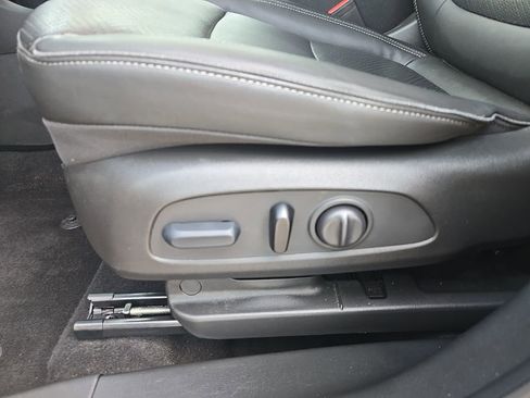 Used 2023 Buick Encore GX Essence w/ Experience Buick Package FWD image 24