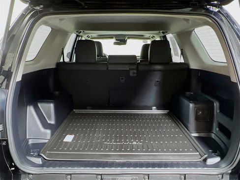 Certified 2024 Toyota 4Runner TRD Off-Road Premium image 23