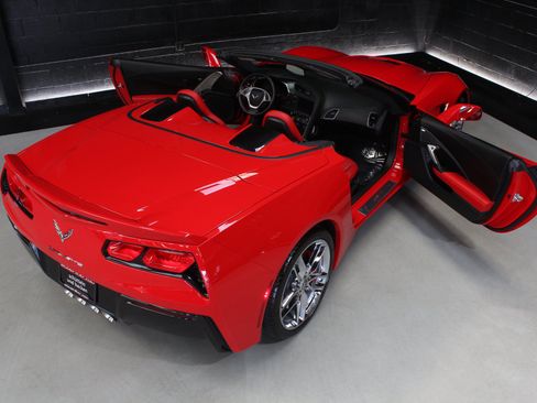 Used 2014 Chevrolet Corvette Stingray Convertible w/ 2LT Preferred Equipment Group RWD image 30