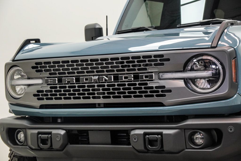 Used 2023 Ford Bronco Badlands w/ Sasquatch Package AWD/4WD image 2