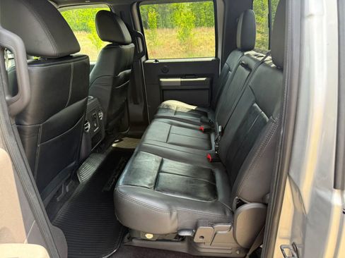 Used 2011 Ford F250 Lariat w/ Lariat Ultimate Pkg AWD/4WD image 17