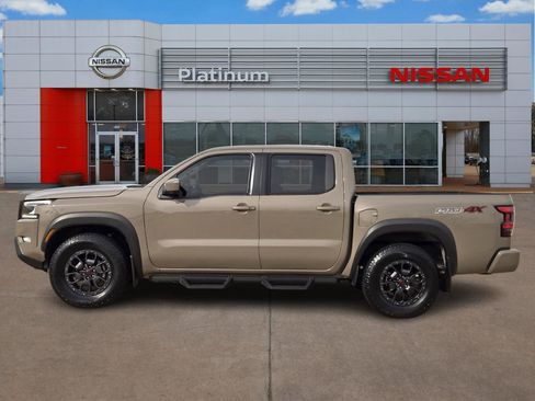 Used 2024 Nissan Frontier PRO-4X w/ Pro Premium Package image 3