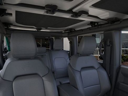 New 2025 Ford Bronco Badlands image 12