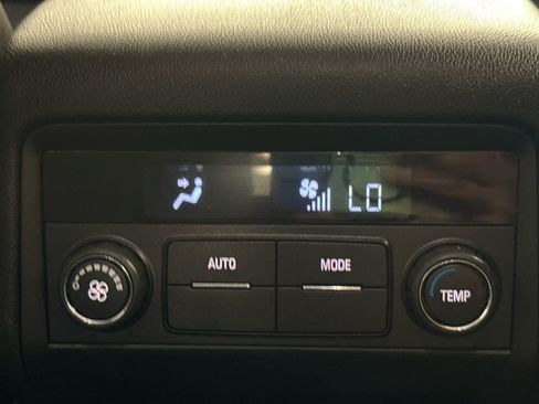 Used 2023 GMC Acadia SLE w/ Driver Convenience Package AWD/4WD image 21